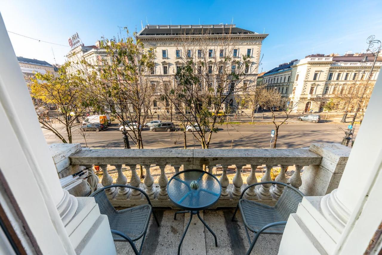 Adagio Downtown 3*